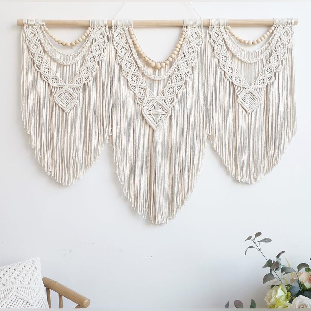NIB - LARGE Boho Cream Macrame Wall Hanging